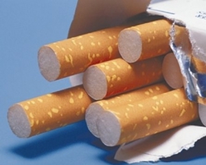 В Україні подорожчали сигарети, курці переходять на дешевий тютюн