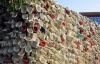 У Китаї художники створили 100-метрову споруду з десяти тисяч унітазів