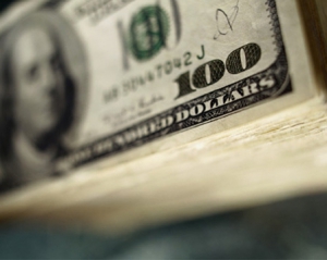 Госдолг США превысил "беспрецедентные" $ 15 триллионов - До "потолка" остался 1%