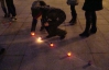Свечи ко Дню толерантности в Черкассах погасил ветер