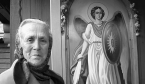 "Архістратиг Михаїл у мішку везе сніг"