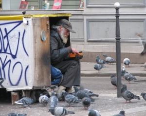 Московских бомжей кормят по пятницам