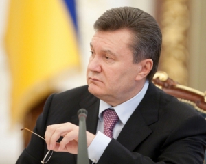 Янукович подписал закон, обязывающий милиционеров владеть украинским языком