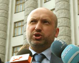 Оппозиция угрожает отставкой Пшонки, если не будет расследоваться гибель Коноплева