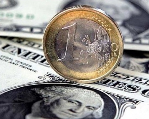Евро подорожал на 9 копеек, доллар стоит чуть больше 8 гривен