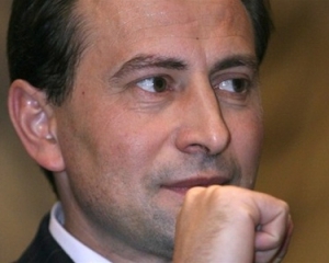Томенко призвал политиков не "водить козу" для телевидения и митинги устраивать только общие