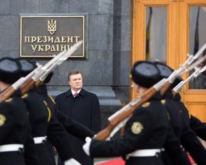 Янукович дуже хоче зробити українську армію сучасною