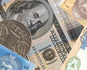 В Україні євро впав на 11 копійок, курс долара майже не змінився