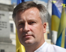 &quot;Наша Украина&quot; просит Европу прислать своих людей на выборы-2012