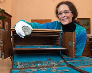 Уборщица обнаружила редкие монеты стоимостью несколько миллионов евро