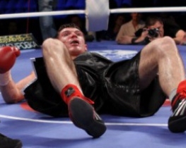 У боксера Романа Сімакова ще в другому раунді стався крововилив у мозок