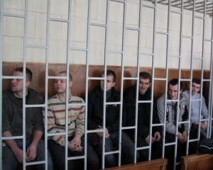 Драка под судом: Всех разрушителей Сталина лишили свободы условно