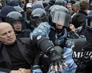 Під судом людям Тимошенко не дозволяють виставити апаратуру