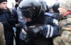 Люди Тимошенко і міліція влаштували під судом штовханину