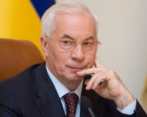 "У нас тверда позиція": Азаров готовий платити Росії $416 за газ