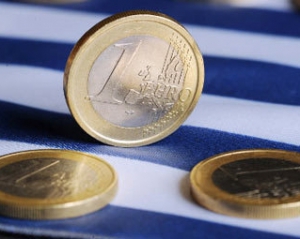 Мужчина с палкой в руках ограбил банк на три евро