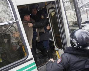 В Западном Казахстане всю ночь продолжались бои, количество убитых перевалило 150 человек