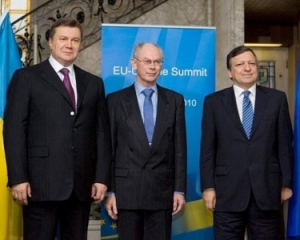 Лідери Євросоюзу ніяк не можуть відпустити Януковича у Москву