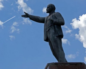 Радянські пам&#039;ятники, які знесли в 90-х, через суд відновити неможливо - експерт