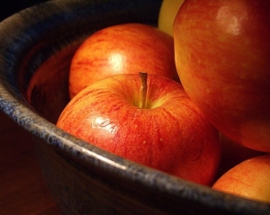 Кефірно-яблучна дієта знижує вагу і робить шкіру оксамитовою