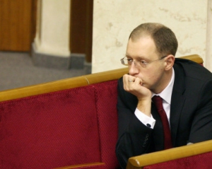 Яценюк подсчитал, сколько власти потратят на скупку голосов
