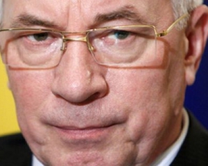 Россия не хочет менять "газовый" контракт, будем экономить - Азаров