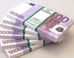 В Украине продолжает дешеветь евро, доллар продают по 8,09 гривны