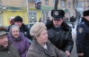 Житомирские пенсионеры перекрыли в центре города движение транспорта