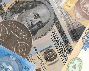 В Украине евро полностью отыграл падение, курс доллара стабилен