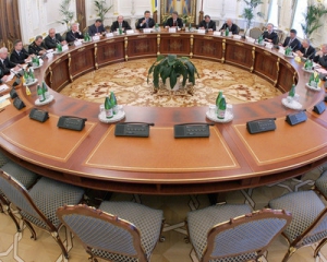 Янукович викреслив із складу РНБО Могильова і Хорошковського