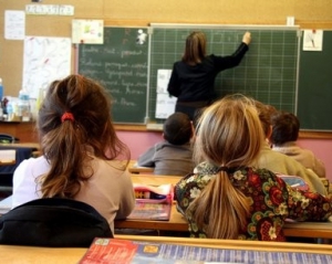 Українські вчителі та учні вважають, що гарна освіта для успіху не важлива