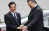 Янукович із зимової України привітав Китай зі святом весни