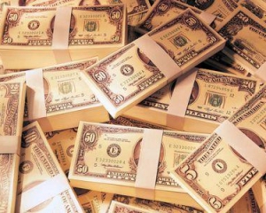 Евро подорожал на 7 копеек, курс доллара почти не изменился - межбанк