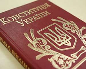 Для Януковича изменения в Конституцию не актуальны - Фесенко