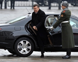 Януковичу купили комплект шин за ціною цілого автомобіля