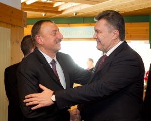 Янукович похвастался газовыми переговорами с Азербайджаном