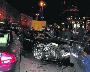 VIP-аварія на Хрещатику: досі на 100% невідомо, хто керував &quot;Бентлі&quot;