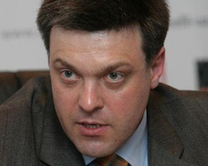 Тягнибок запропонував першочергові закони у наступній ВР: імпічмент Януковичу та ОУН-УПА