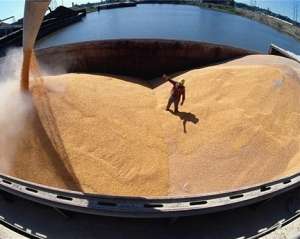 Судна з 420 тоннами українського зерна не можуть розвантажитися в іранських портах