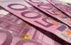 Євро подешевшав на 8 копійок, курс долара стабільний - міжбанк