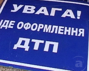 Одесит на &quot;Тойоті&quot; влетів на зупинку і покалічив трьох пішоходів