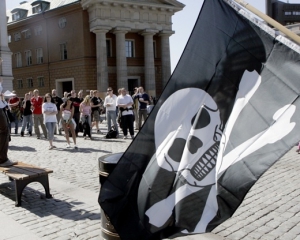 Украинские Интернет -&quot;пираты&quot; поборются за место под куполом ВР