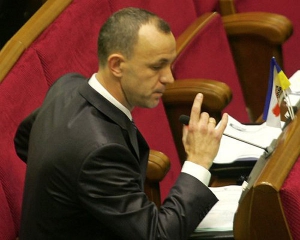 Оппозиция хочет вызвать Лавриновича на ковер в Раду