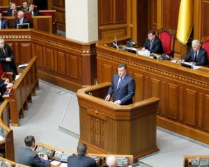 Янукович рассказал депутатам о комплексе неполноценности и ушел
