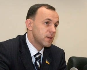 Оппозиция хочет, чтобы место Карпачевой занял Захаров
