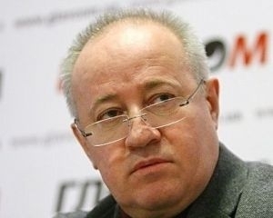 Саламатин стал министром обороны, потому что Янукович боится - политолог