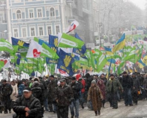 У Черкасах "Свобода", "Фронт Змін" та "Батьківщина" підписали угоду про спільні дії
