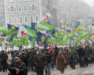 У Черкасах &quot;Свобода&quot;, &quot;Фронт Змін&quot; та &quot;Батьківщина&quot; підписали угоду про спільні дії