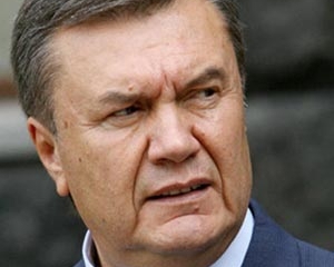 Янукович пообещал разобраться с работой адвокатов