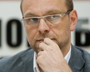 Немецких врачей два часа не выпускали из колонии, уговаривая открыть результаты обследования Тимошенко